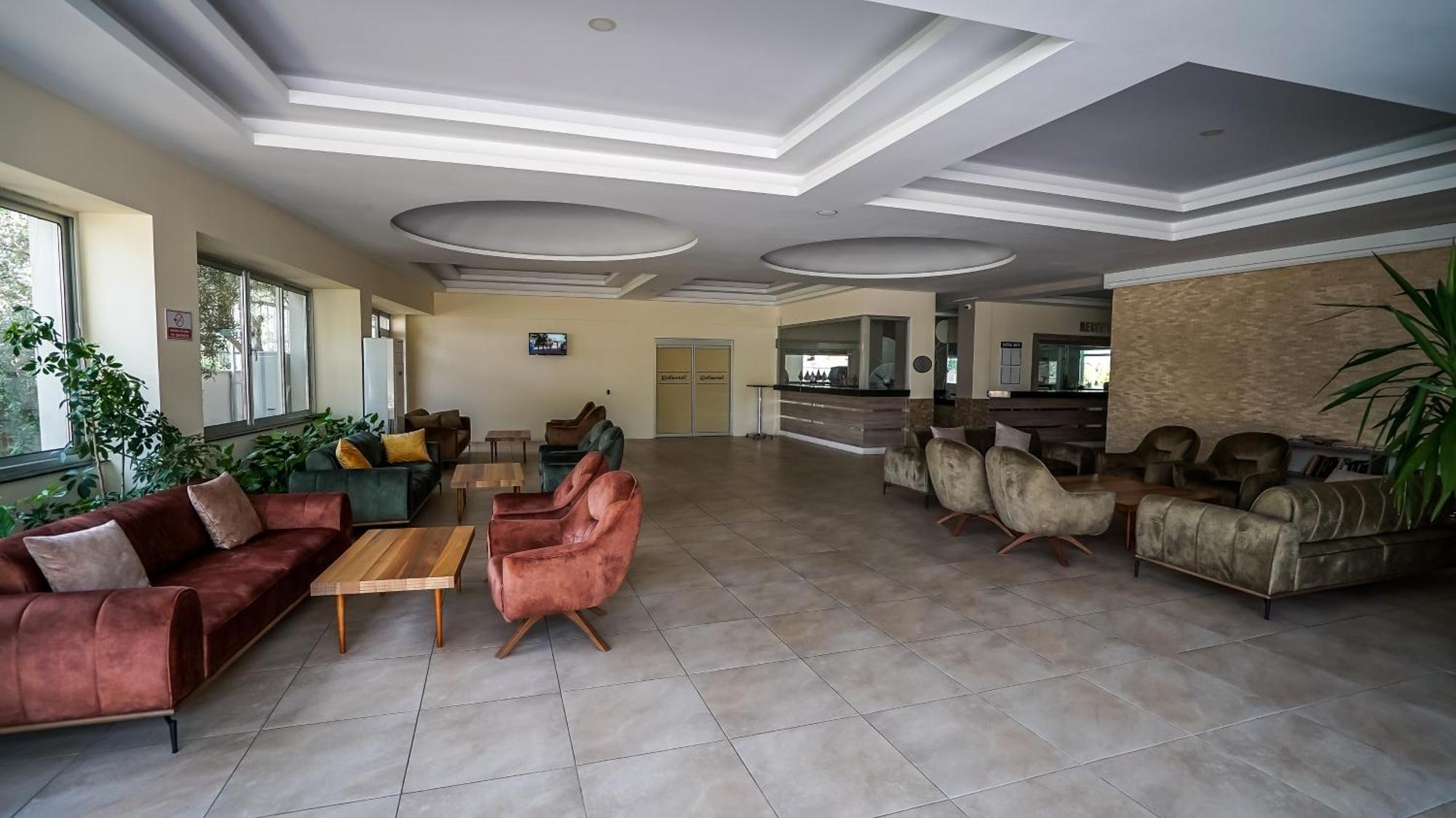 Catty Cats Garden Hotel apartamentowy 3*